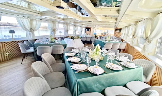 Фото №4 зала Палуба