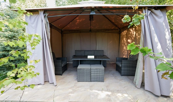 Фото №1 зала Уличная беседка 