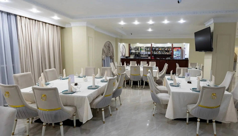 Фото №3 зала Ресторан «Версаль»