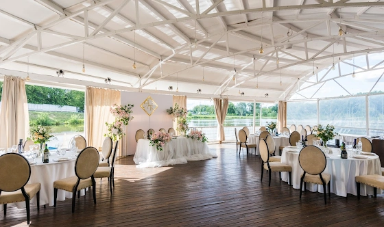 Фото №1 зала Шатер на пирсе №4