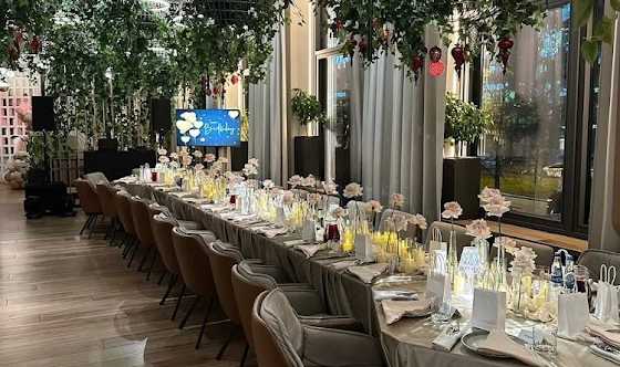 Фото №2 зала Ресторан «Корова A More»