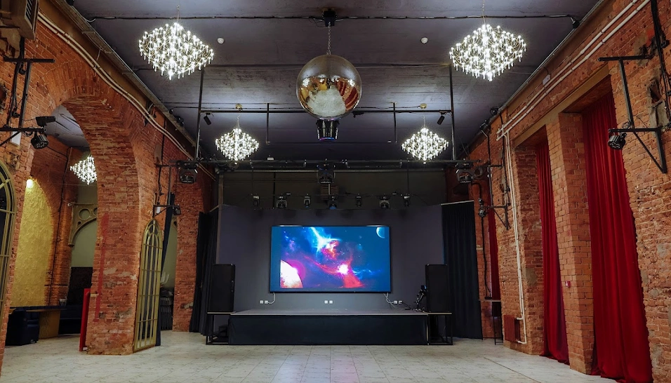 Фото №2 зала Лофт Mars