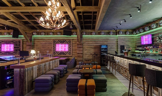 Фото №2 зала Караоке шале