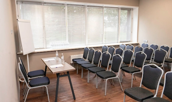 Фото №1 зала Переговорная комната «Серпухов»