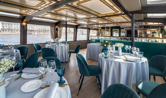 Фото №3 зала Палуба