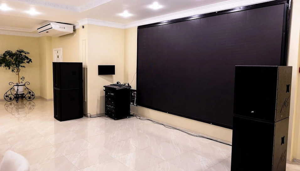 Фото №4 зала Ресторан «Версаль»