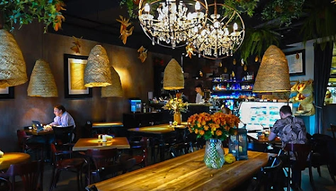 Фото №2 зала Июль Гастро