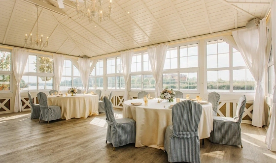 Фото №2 зала Стеклянная беседка