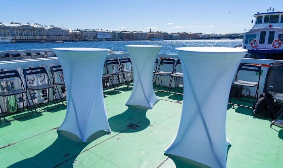 Фото №14 зала Палуба