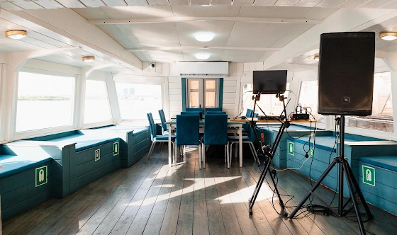 Фото №5 зала Зал «Теплоход»