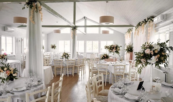 Фото №1 зала Ресторан на воде