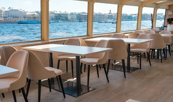 Фото №5 зала Палуба