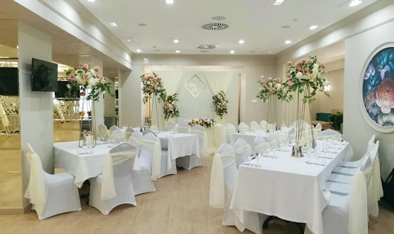 Фото №1 зала Ресторан «Матрешка»