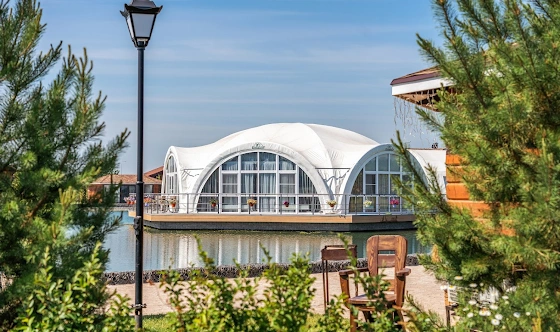 Фото №8 зала Банкетный зал «На озере»