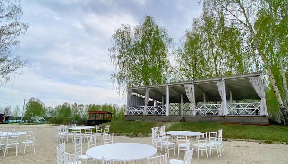 Фото №8 зала Веранда на пляже