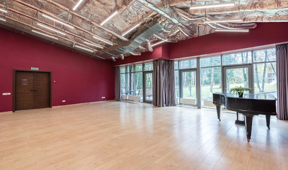 Фото №6 зала Зал Сцена