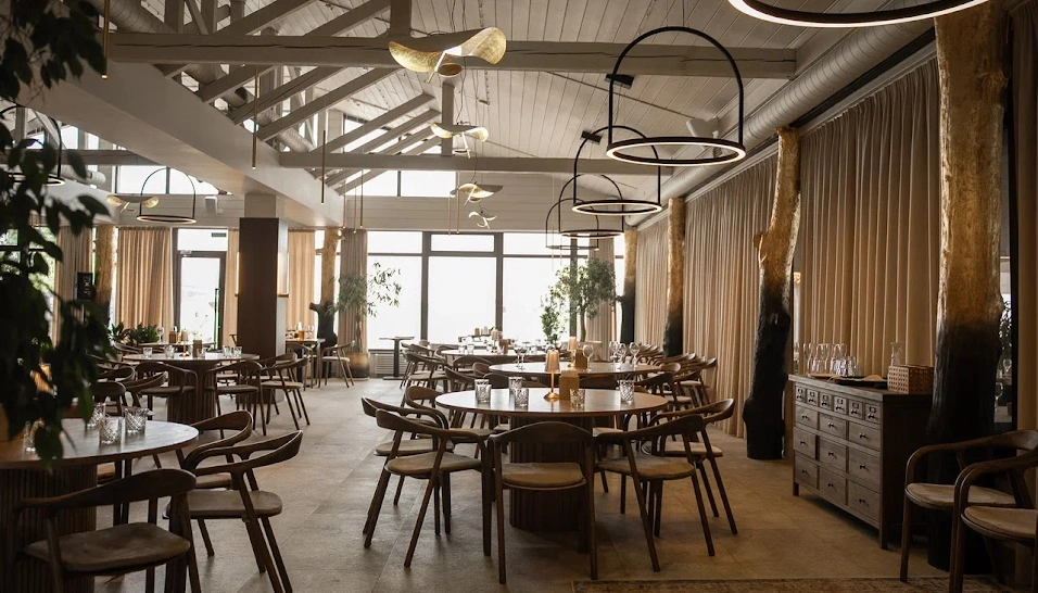 Фото №2 зала Ресторан