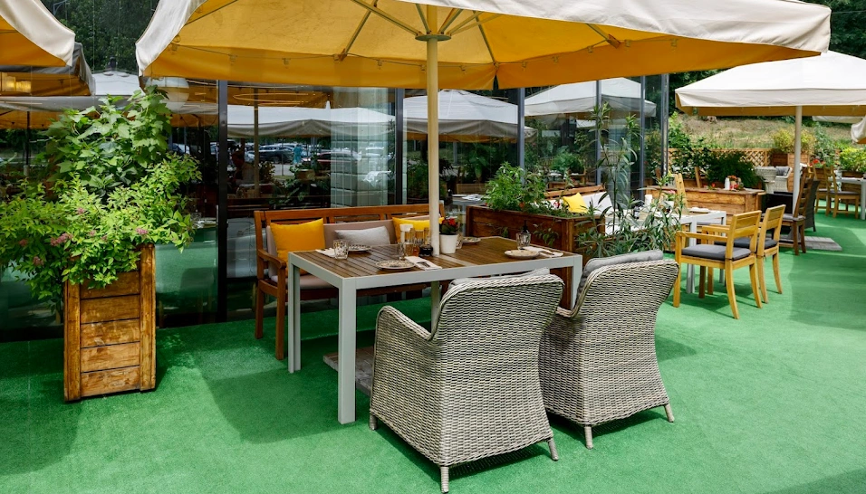 Фото №1 зала Летняя веранда