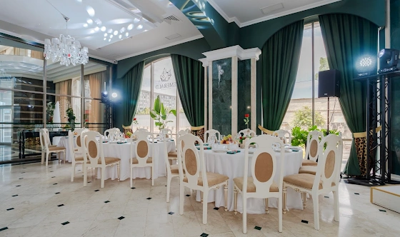 Фото №2 зала Ресторан "Эмеральд"