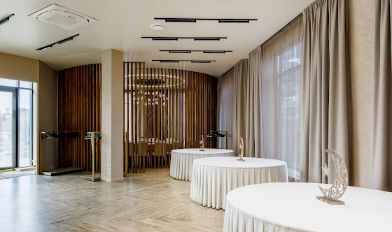 Фото №3 зала Банкетный зал на 1 этаже с вип-комнатой