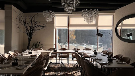 Фото №3 зала Зона у панорамного окна