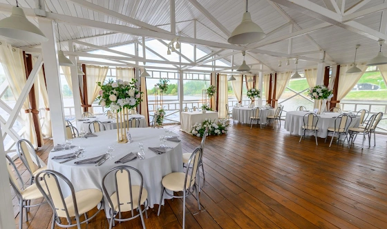 Фото №4 зала Зал на воде