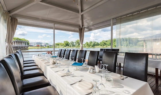 Фото №2 зала Шатер на пирсе №3