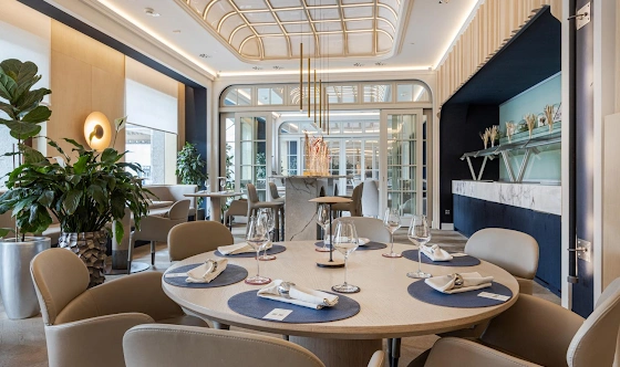 Фото №3 зала Ресторан YURA