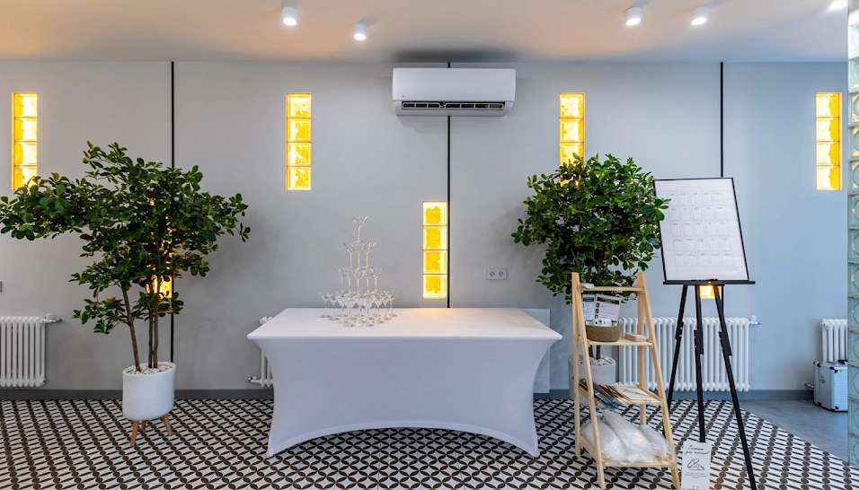 Фото №12 зала Банкетный зал FLORA