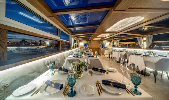 Фото №11 зала Палуба