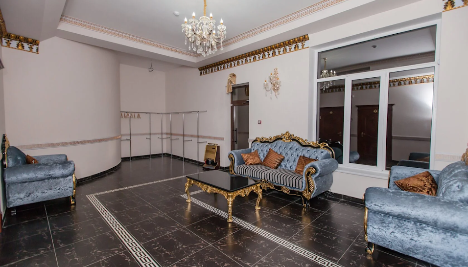 Фото №15 зала Зал «Версаче»