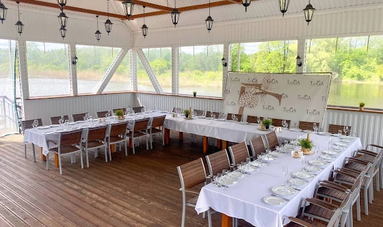 Фото №2 зала Зал на воде