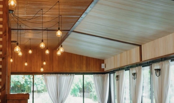 Фото №2 зала Летняя терраса на воде