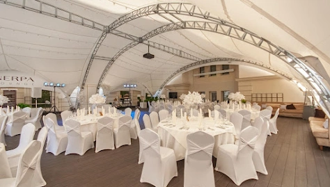 Фото №4 зала Летняя  терраса ресторана Галерея