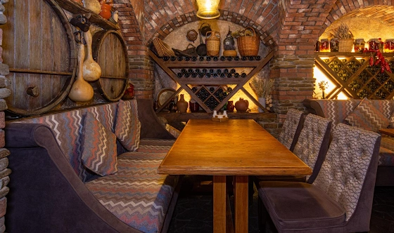 Фото №3 зала Винный погреб