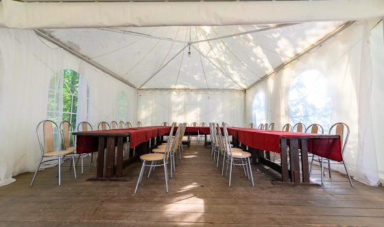 Фото №5 зала Летний шатер в липах