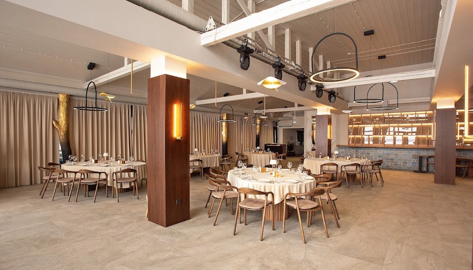 Фото №3 зала Ресторан