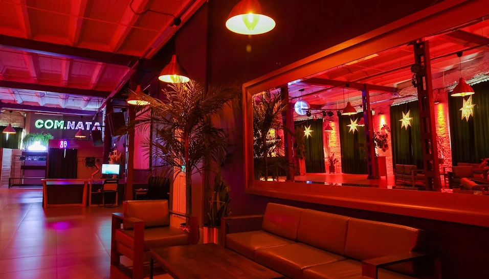 Фото №18 зала Лофт на Петроградской 