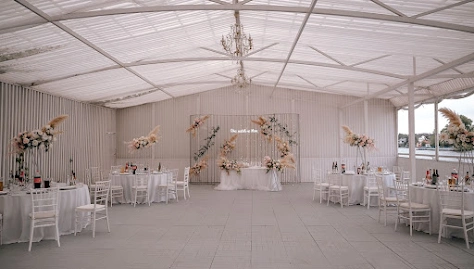 Фото №1 зала Веранда Small River