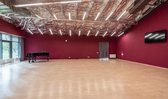 Фото №10 зала Зал Сцена