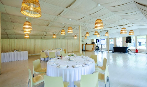 Фото №12 зала Дворик