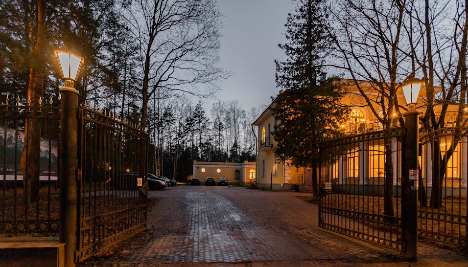 Фото №12 зала Зал "Библиотека"