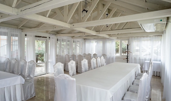 Фото №1 зала Закрытая беседка