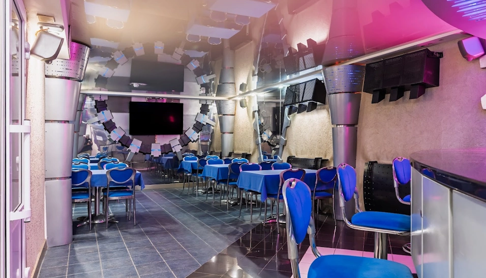 Фото №3 зала Караоке-бар