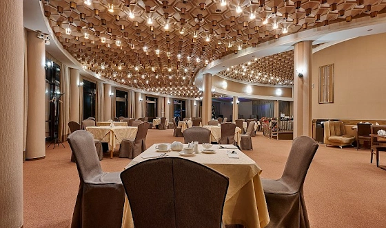 Фото №12 зала Зал ресторана