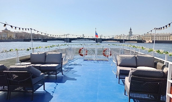 Фото №6 зала Палуба