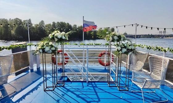 Фото №15 зала Палуба