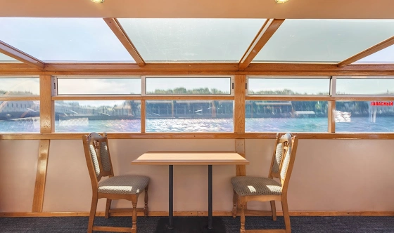 Фото №4 зала Палуба