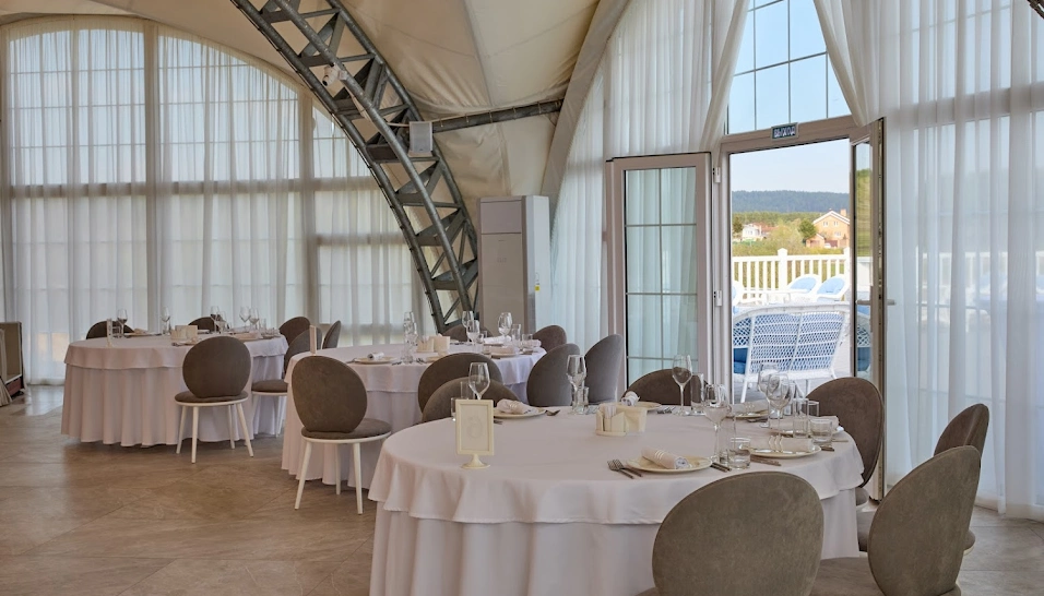 Фото №3 зала Банкетный холл Lac Blanc