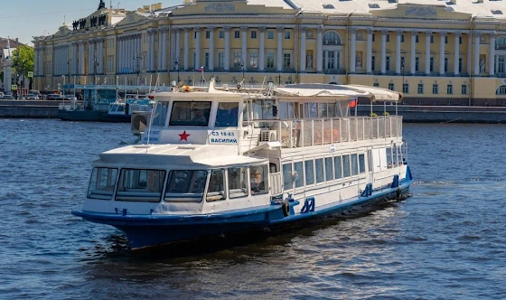 Фото №13 зала Палуба